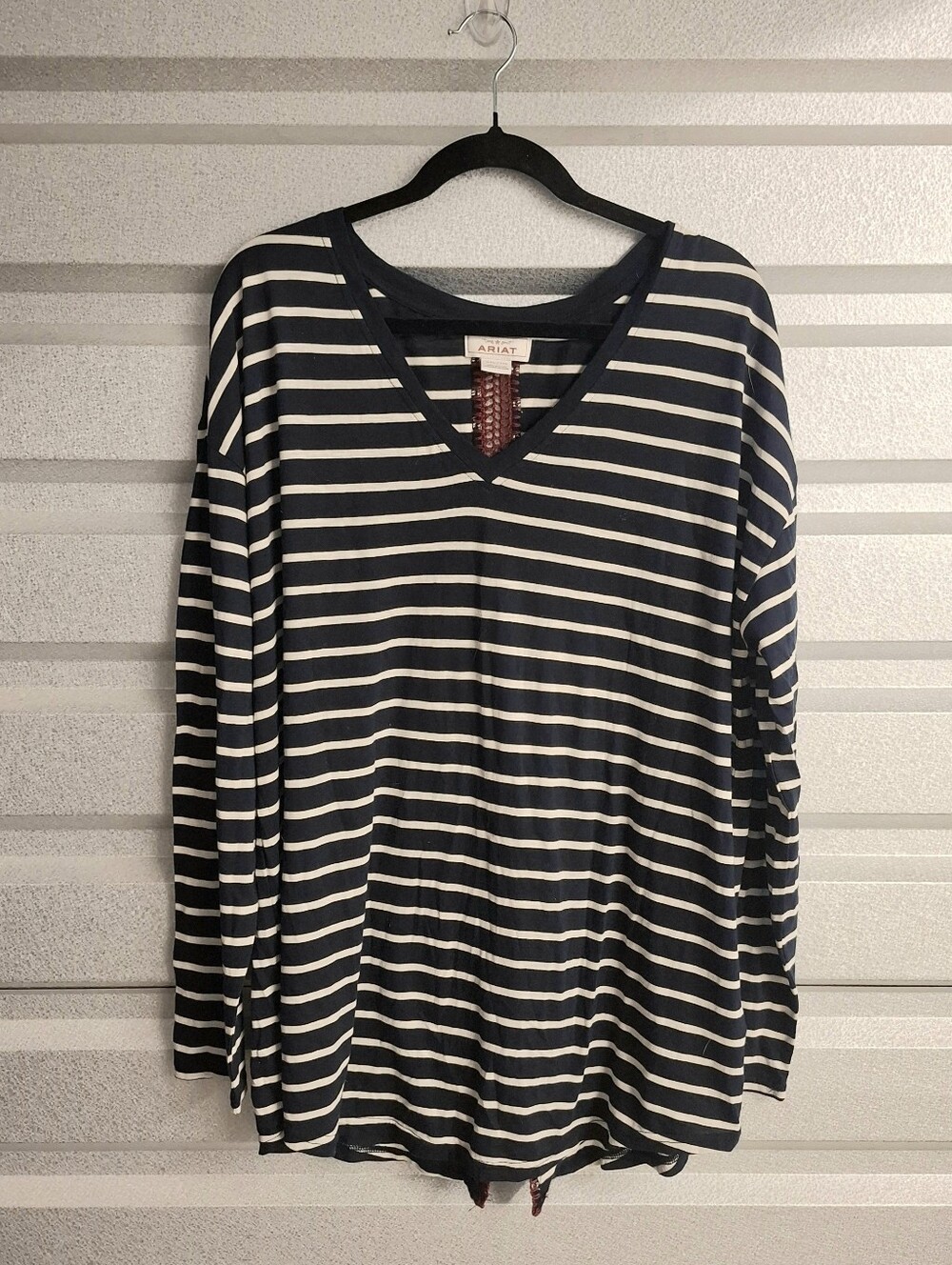 Ariat V Neck Striped Top Womens XXL Navy Blue Cream Lace